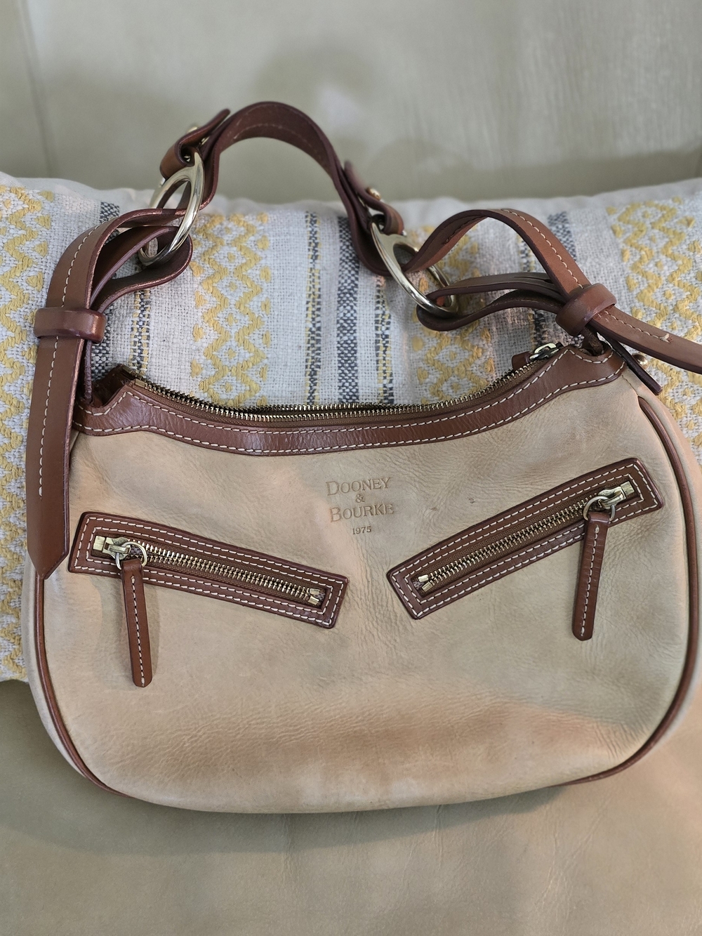 VINTAGE Dooney & Bourke Beige and Brown Leather Shoulder Bag w Chain-Link Handle